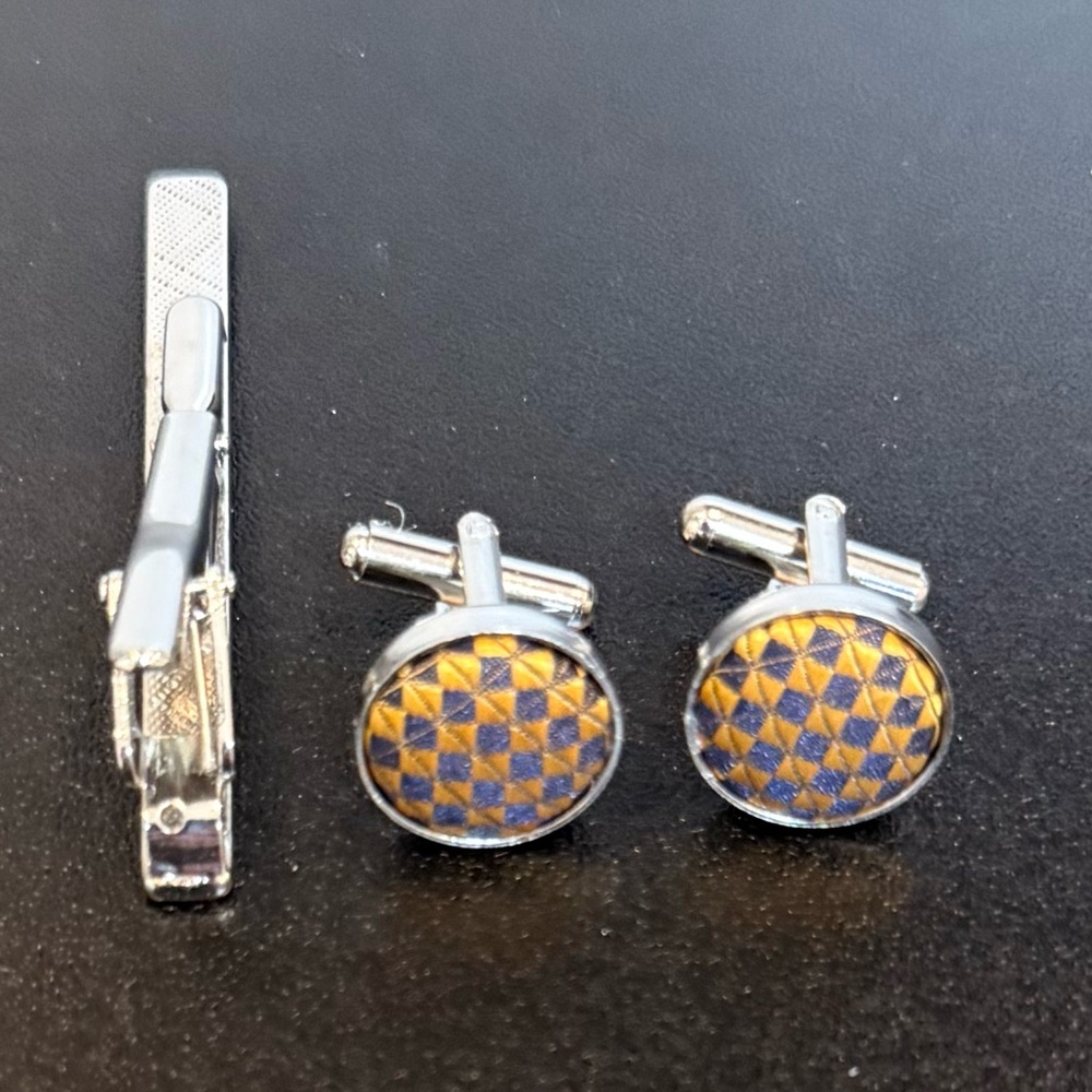 Geometric Silver and Blue Cufflinks with Tie Clip